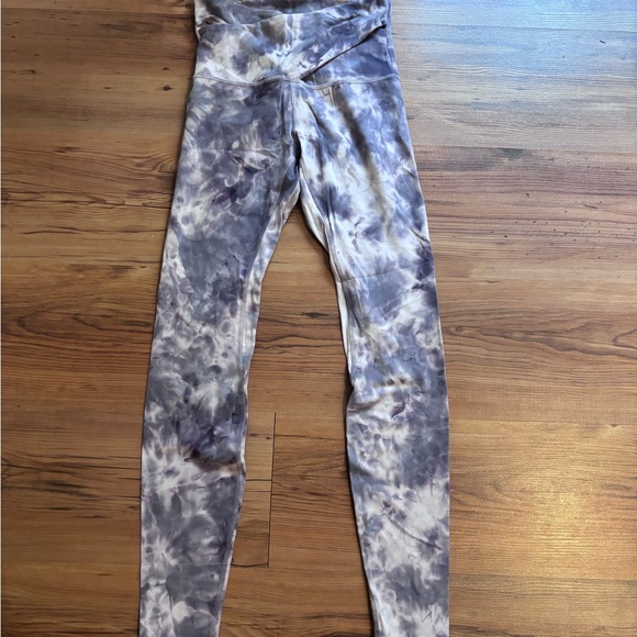 Lululemon Align Tie-Dye Criss-cross High-Waist Leggings - Purple & Cream - Picture 3 of 6